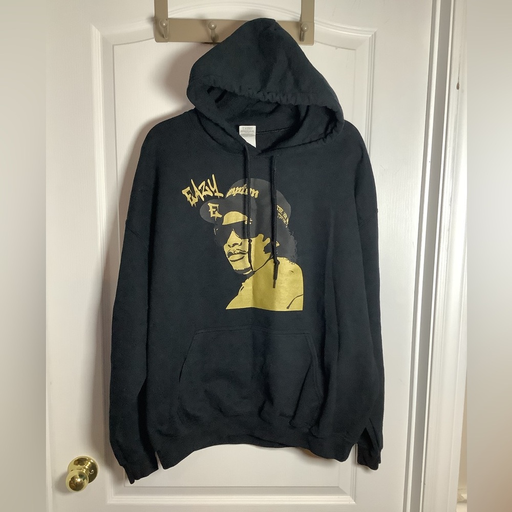 Eazy Compton graphic hoodie on Gildan Heavy Blend tag